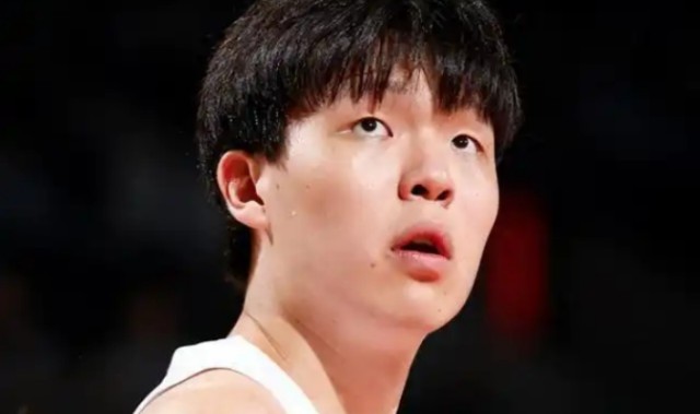 郭士强：杨瀚森8日和男篮会合 希望他通过一年NBA历练能帮到球队